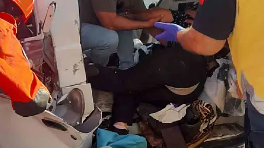KÖYCEĞİZ'DE TRAFİK KAZASI: 1 ÖLÜ, 5 YARALI