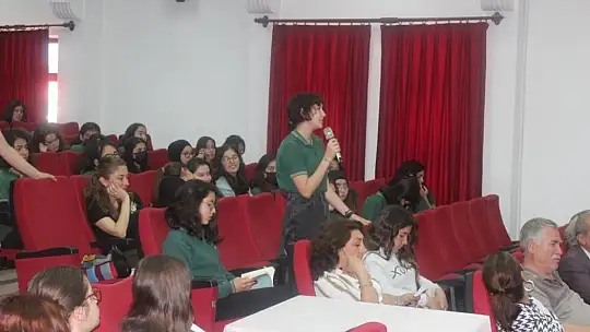 Köyceğiz'de yazar Semih Gümüş öğrencilerle buluştu
