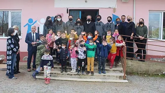 Köyceğiz Fen Lisesi öğrencilerinden miniklere ziyaret