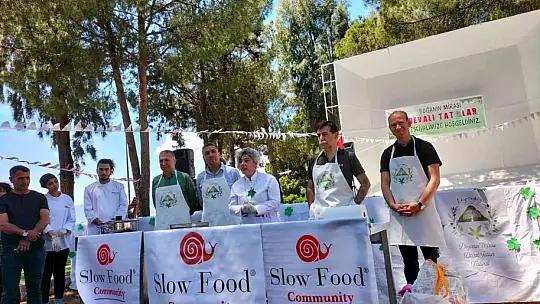 Köyceğiz festivalinde yöneticiler önlük taktı