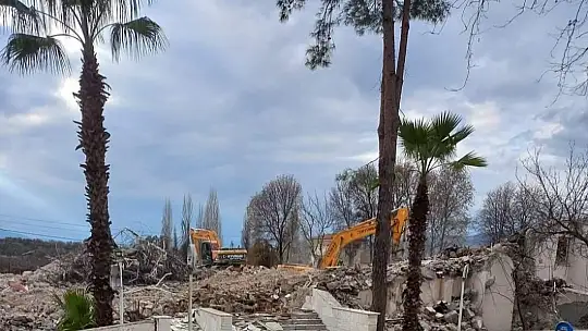 Köyceğiz Hükümet Konağı yıkılıyor