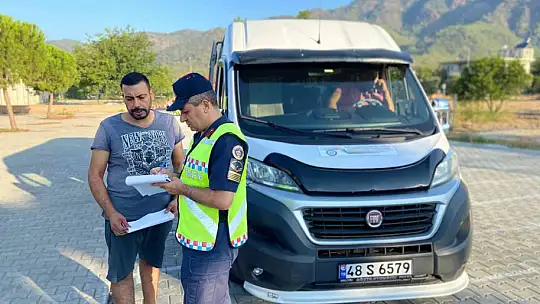 KÖYCEĞİZ JANDARMASI OKUL SERVİS ARAÇLARI DENETİMLERİNE BAŞLADI