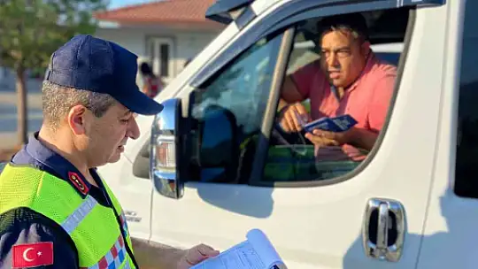 KÖYCEĞİZ JANDARMASI OKUL SERVİS ARAÇLARI DENETİMLERİNE BAŞLADI