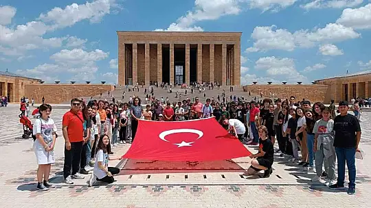 Köyceğiz Yunus Emre Ortaokulu öğretmen ve öğrencilerinden Ankara gezisi