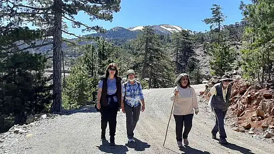 Köyceğizli doğaseverler Topuklu Yaylası'na çıktı