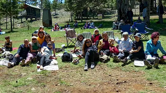 Köyceğizli doğaseverler Topuklu Yaylası'na çıktı