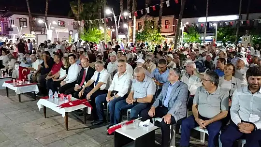 Köyceğizliler 15 Temmuz'un yıldönümünde meydanlara indi