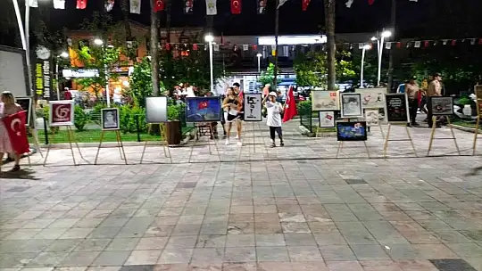 Köyceğizliler 15 Temmuz'un yıldönümünde meydanlara indi