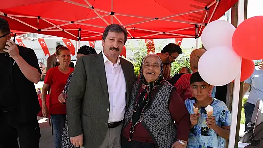 Vali Tavlı, Depremzede Ailelerle Bayramlaştı