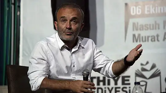 Ünlü Yazarlar, 'Türkiye'de Basın ve Politik Yüzü' söyleşisinde buluştu