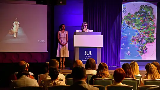 LİKYA İLMEKLERİ DEFİLESİ GÖZ KAMAŞTIRDI