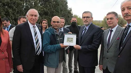 Mahir Ünal Stratonikeia'yı gezdi