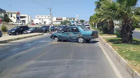 Makas atan otomobil sürücüsü kazaya neden olup kaçtı