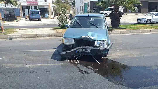 Makas atan otomobil sürücüsü kazaya neden olup kaçtı