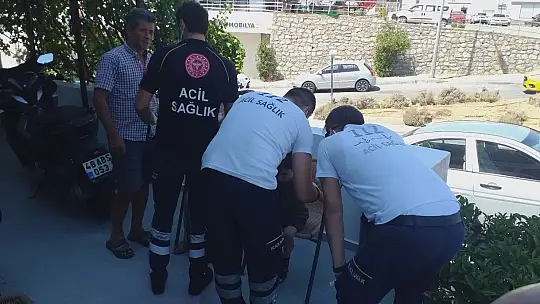 Makas atan otomobil sürücüsü kazaya neden olup kaçtı