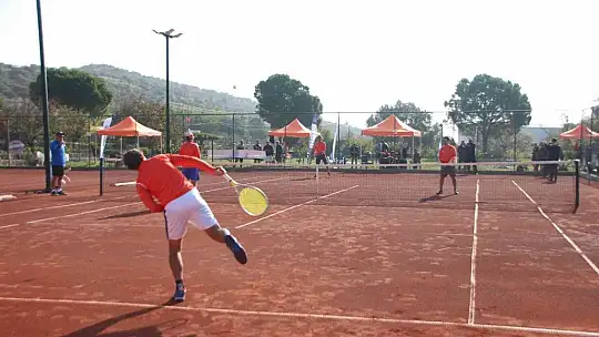 Mandalin Cup Tenis Turnuvası başladı