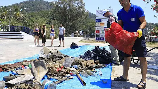 Mangal, bebek arabası ve battaniye, hepsi denizden çıktı