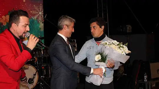 Marmaris 2022'ye coşku ile girdi