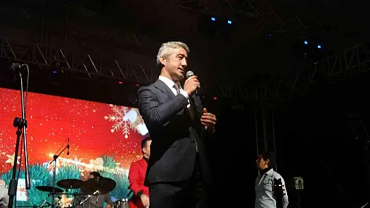 Marmaris 2022'ye coşku ile girdi