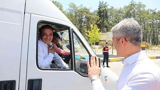 Marmaris Belediyesi, Çetibeli'nde çöp poşeti dağıttı