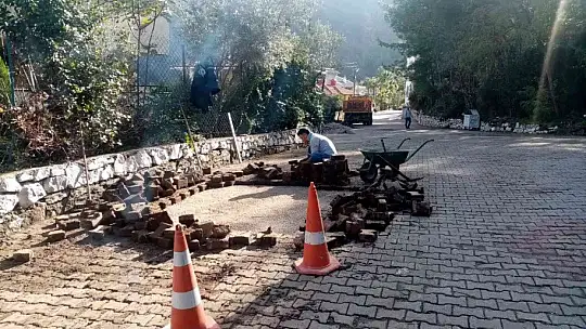 Marmaris Belediyesi ekipleri çalışmalarını sürdürüyor