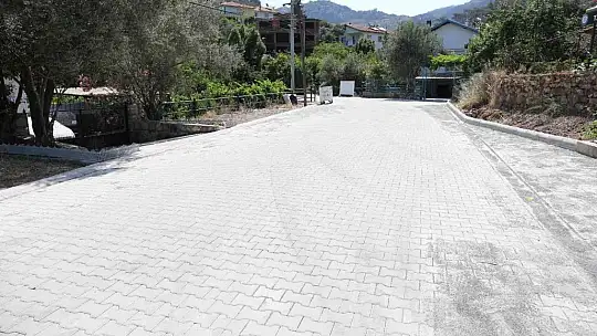 Marmaris Belediyesi merkeze uzak mahallerde yol çalışmalarını sürdürüyor