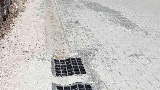 Marmaris Belediyesi merkeze uzak mahallerde yol çalışmalarını sürdürüyor