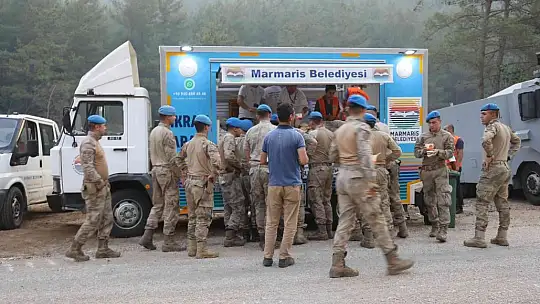Marmaris Belediyesi yangın bölgesindeki lojistik desteğini sürdürüyor