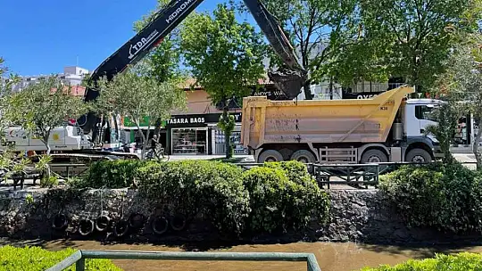 Marmaris derelerinden 4 Bin ton balçık çıktı