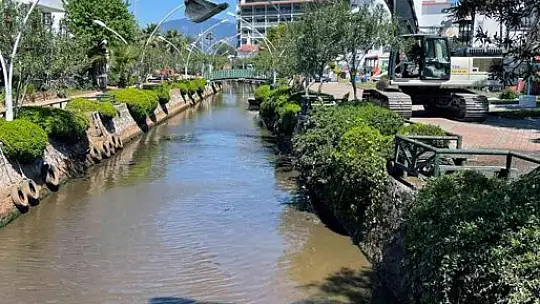 Marmaris derelerinden 4 Bin ton balçık çıktı