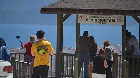 Marmaris'e gelmeden tepeden baktılar