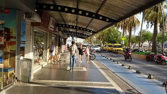 MARMARİS ESNAFI BU SEZONDAN MUTLU, ÖNÜMÜZDEKİ SEZONDAN UMUTLU