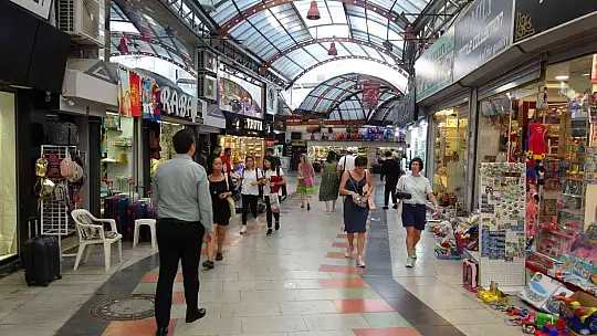 MARMARİS ESNAFI BU SEZONDAN MUTLU, ÖNÜMÜZDEKİ SEZONDAN UMUTLU