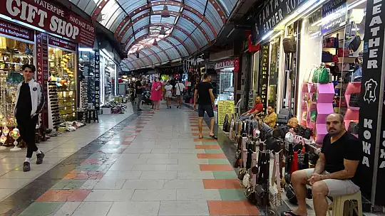 MARMARİS ESNAFI BU SEZONDAN MUTLU, ÖNÜMÜZDEKİ SEZONDAN UMUTLU