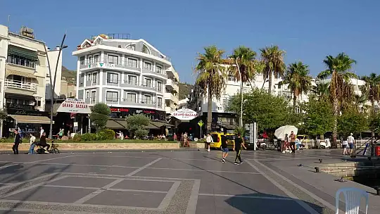 MARMARİS ESNAFI BU SEZONDAN MUTLU, ÖNÜMÜZDEKİ SEZONDAN UMUTLU