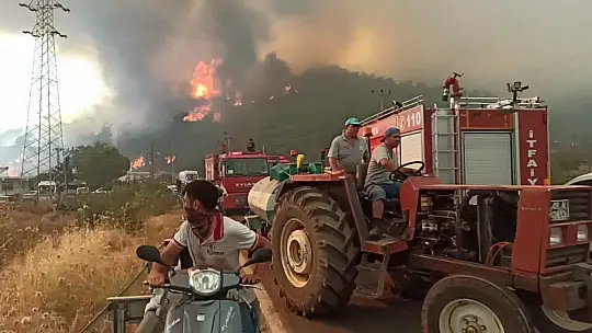 Marmaris Hisarönü tahliye ediliyor