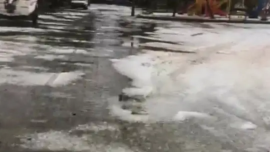 Marmaris'i kar değil, dolu beyaza bürüdü