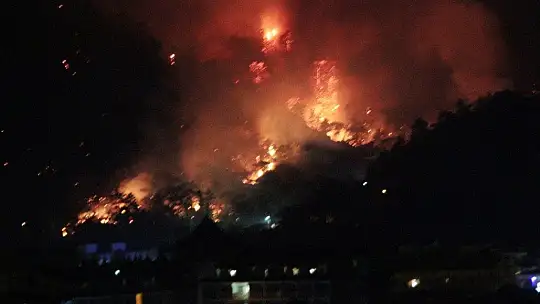 Marmaris'in ciğerleri yanıyor