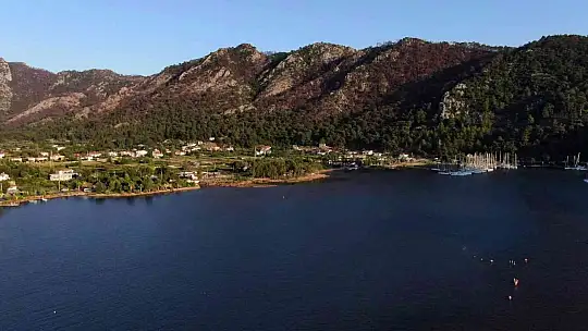 Marmaris'in dünyaca ünlü plajı Kızkumu ziyaretçi akınına uğruyor