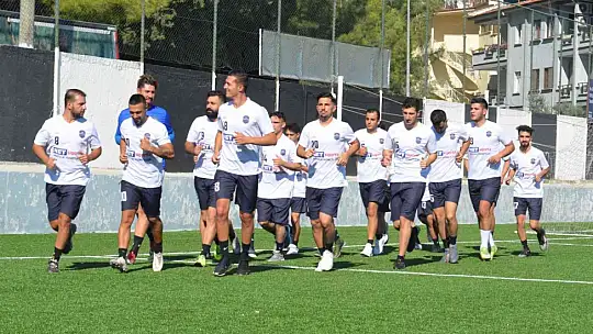 MARMARİS'İN GENÇ MARTILARI SAHAYA ÇIKTI