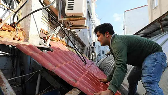 Marmaris Kapalı Çarşı bakımdan geçiyor