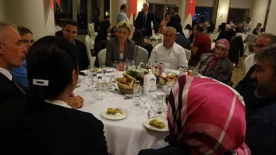 Marmaris Kaymakamlığı Şehit aileleri ve gazilere iftar programı düzenledi