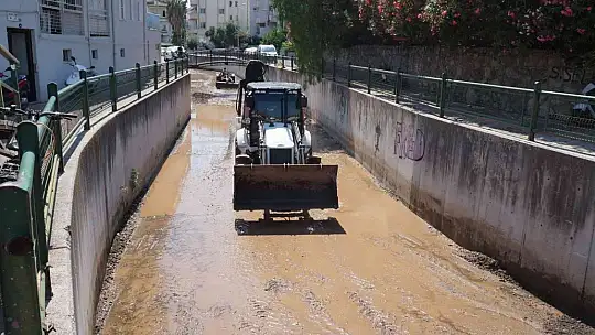 Marmaris Maksim dere yatağında çalımalar sürüyor