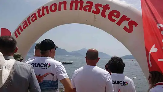 Marmaris rekortmen ve şampiyon yüzücüleri ağırladı