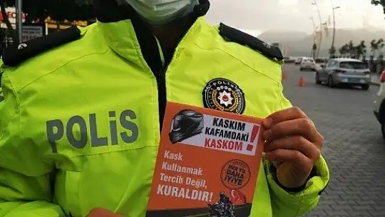 Motosiklet sürücüleri hem denetlendi, hem bilgilendirildi