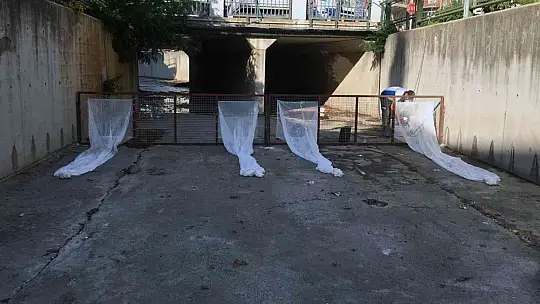 Marmaris'te 10 ton atığın denize ulaşmasını engelledi