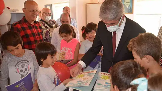 Marmaris'te 29 Ekim hediyesi kütüphane oldu