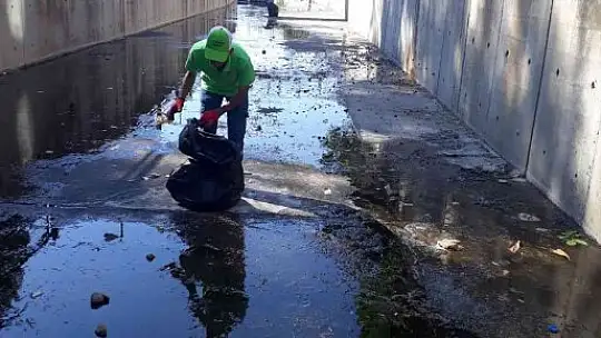 Marmaris'te 9 günde 3 bin ton çöp toplandı