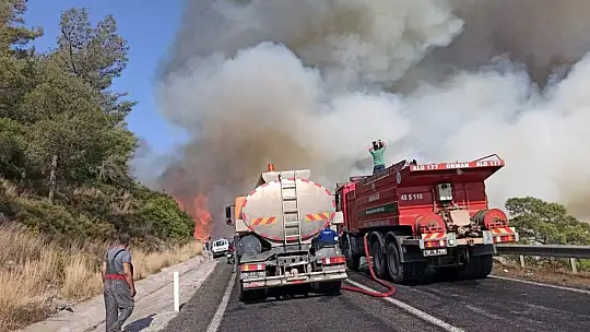 Marmaris'te alevlerle savaşta inanılmaz görüntüler