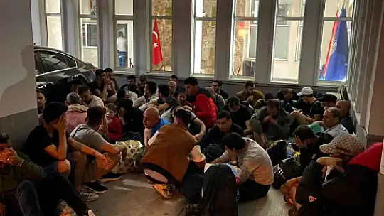 MARMARİS'TE BİR OTELDE  66 DÜZENSİZ GÖÇMEN YAKALANDI